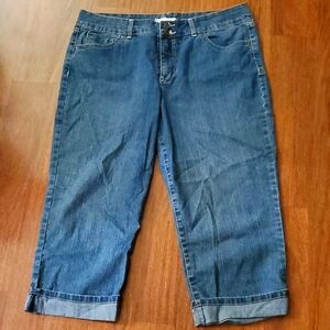 Bandolino Blu Boheme Belted Women's Cuffed Jean Capri Pants - Size 16